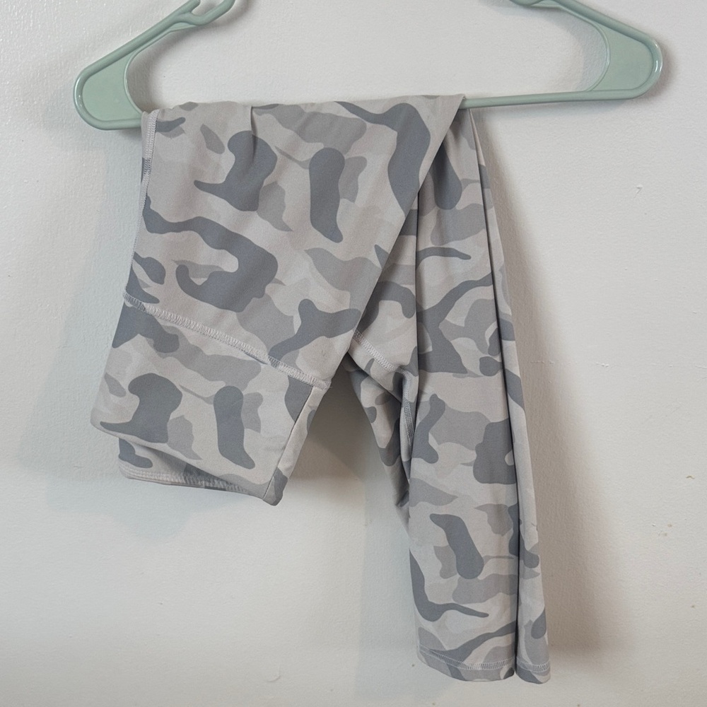 Balance Collection Gray Camouflage Leggings